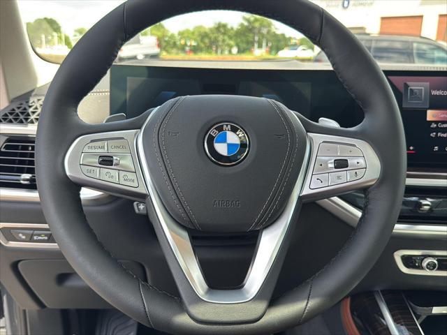 new 2026 BMW X7 car, priced at $102,485