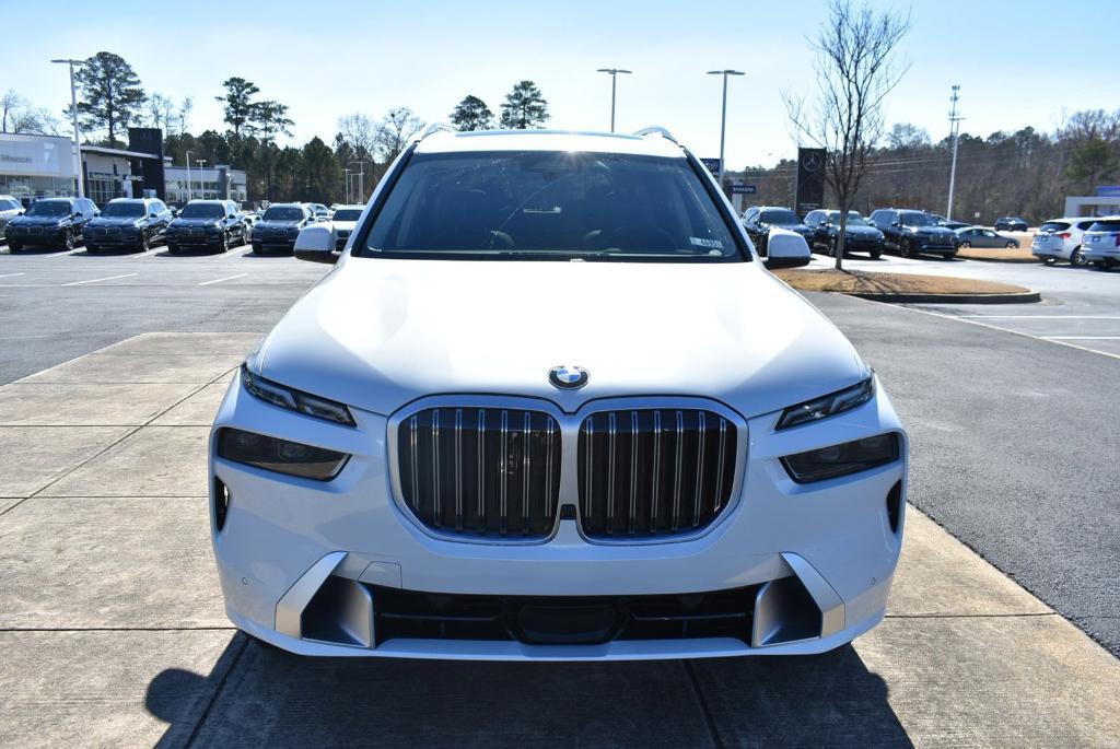 new 2024 BMW X7 car