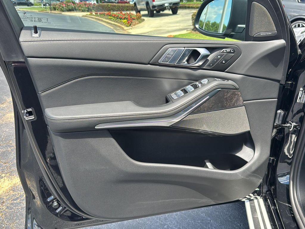 new 2026 BMW X7 car, priced at $93,875