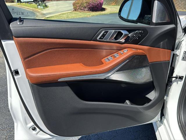 new 2025 BMW X7 car, priced at $127,810
