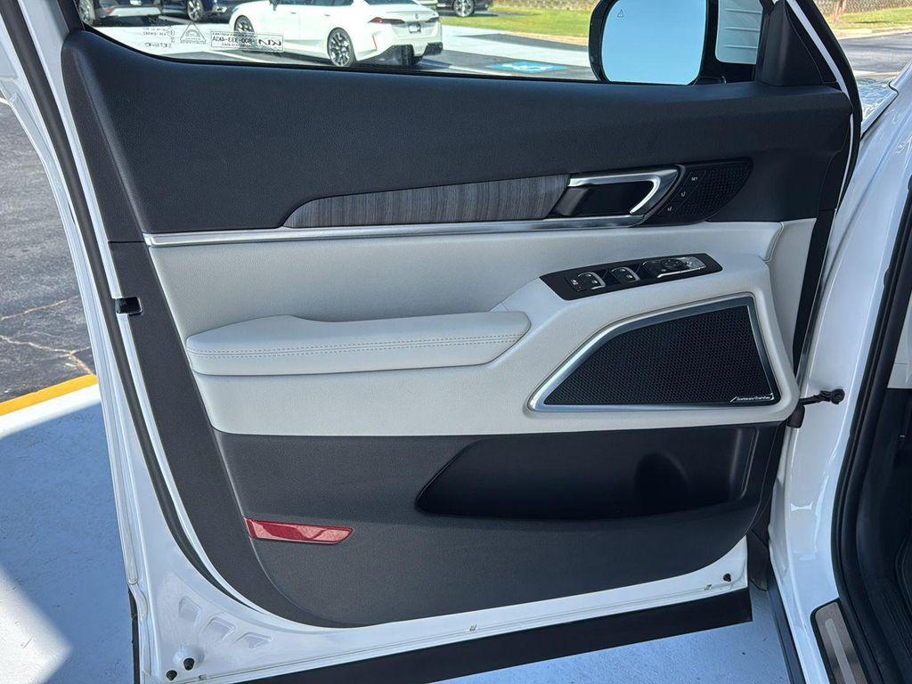 used 2023 Kia Telluride car, priced at $33,900