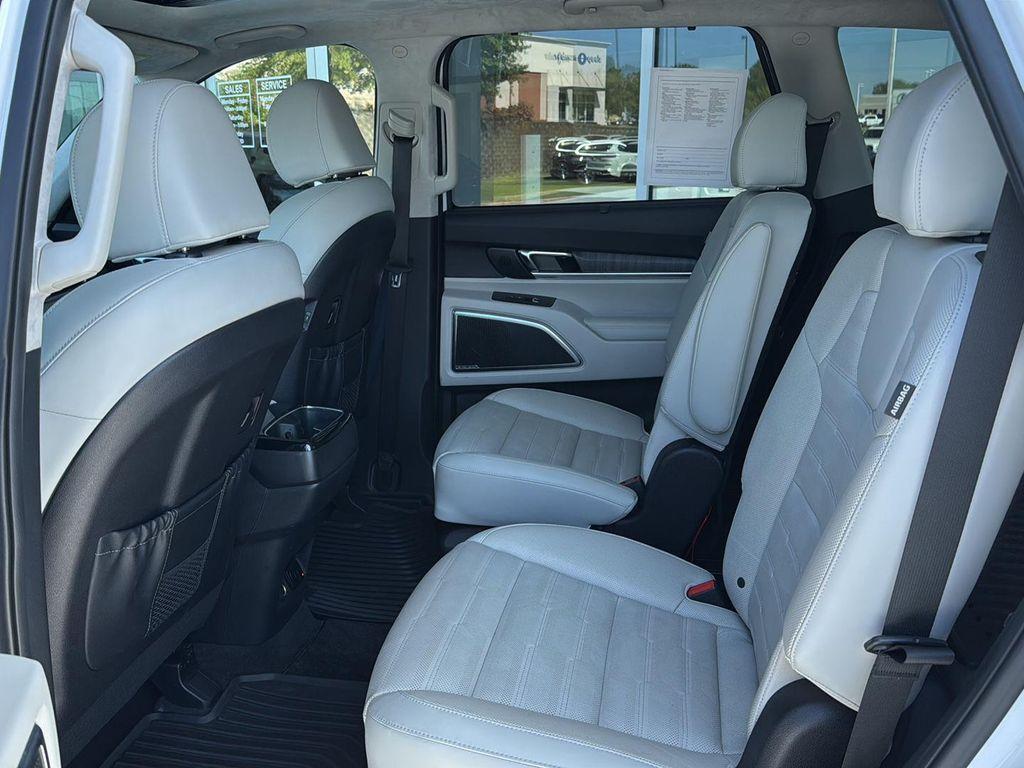 used 2023 Kia Telluride car, priced at $33,900