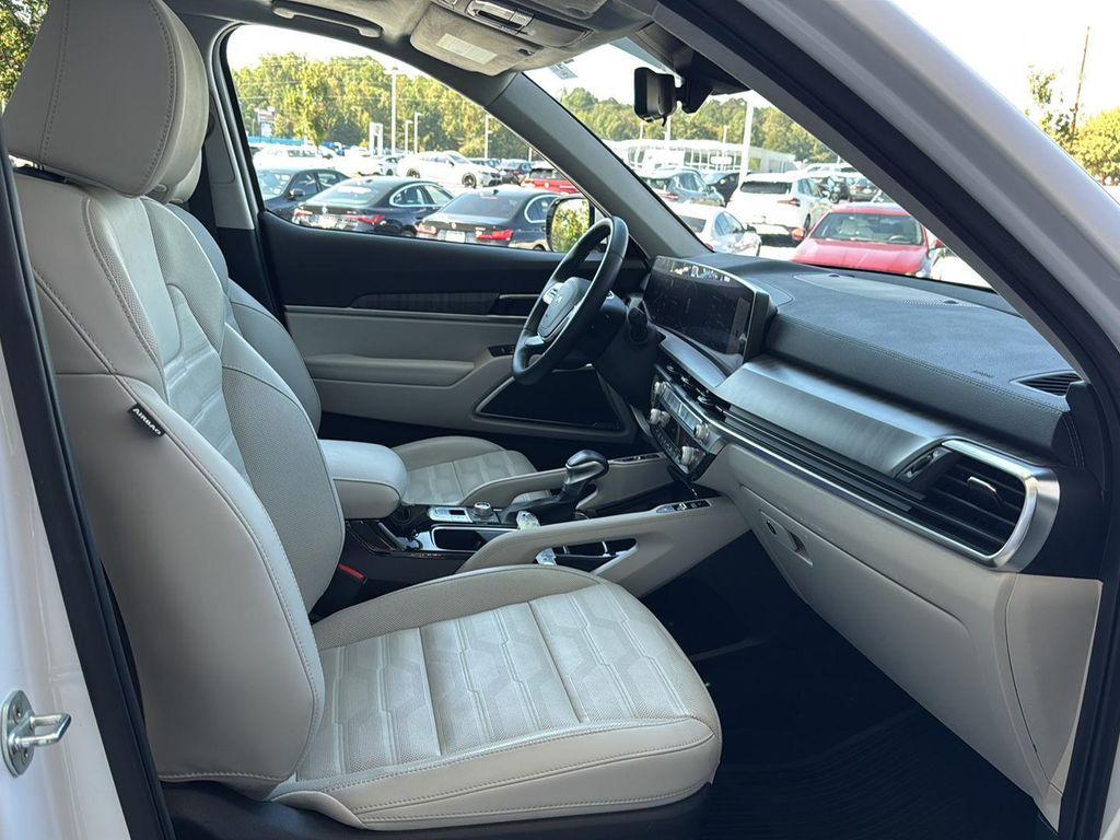 used 2023 Kia Telluride car, priced at $33,900