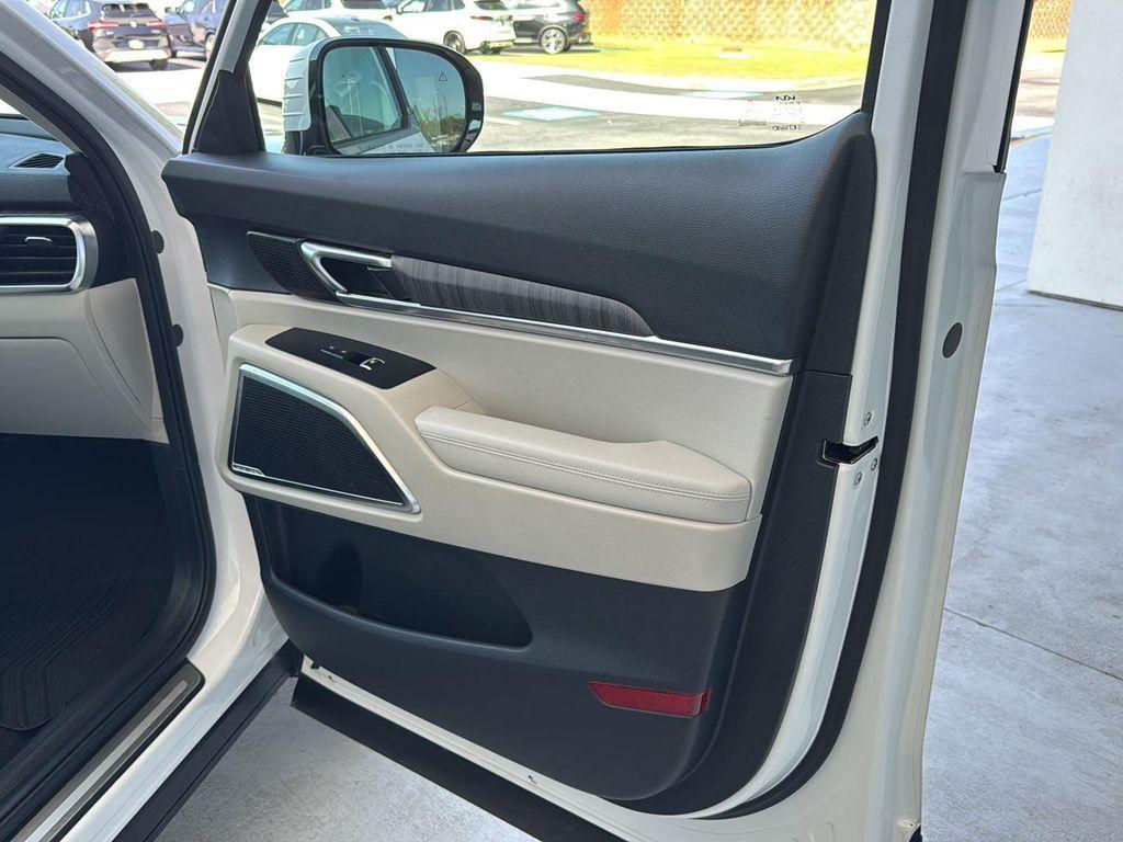 used 2023 Kia Telluride car, priced at $33,900