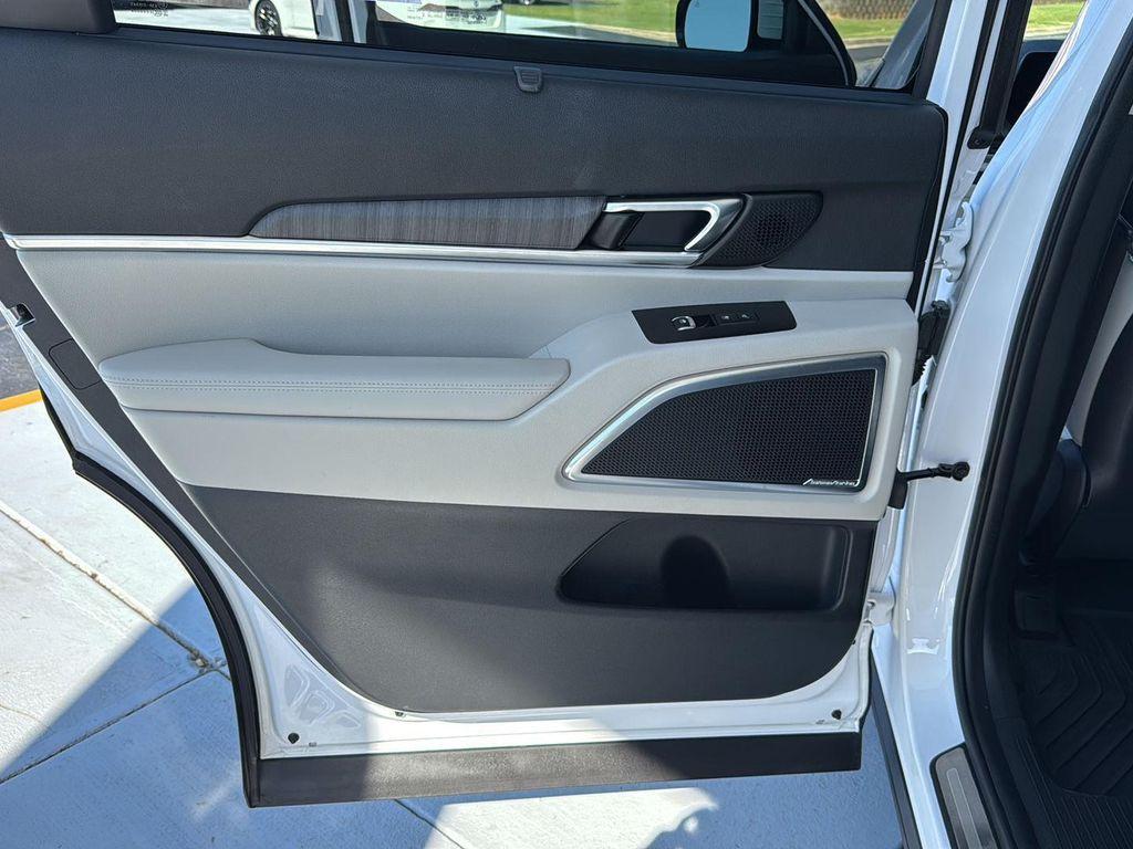 used 2023 Kia Telluride car, priced at $33,900