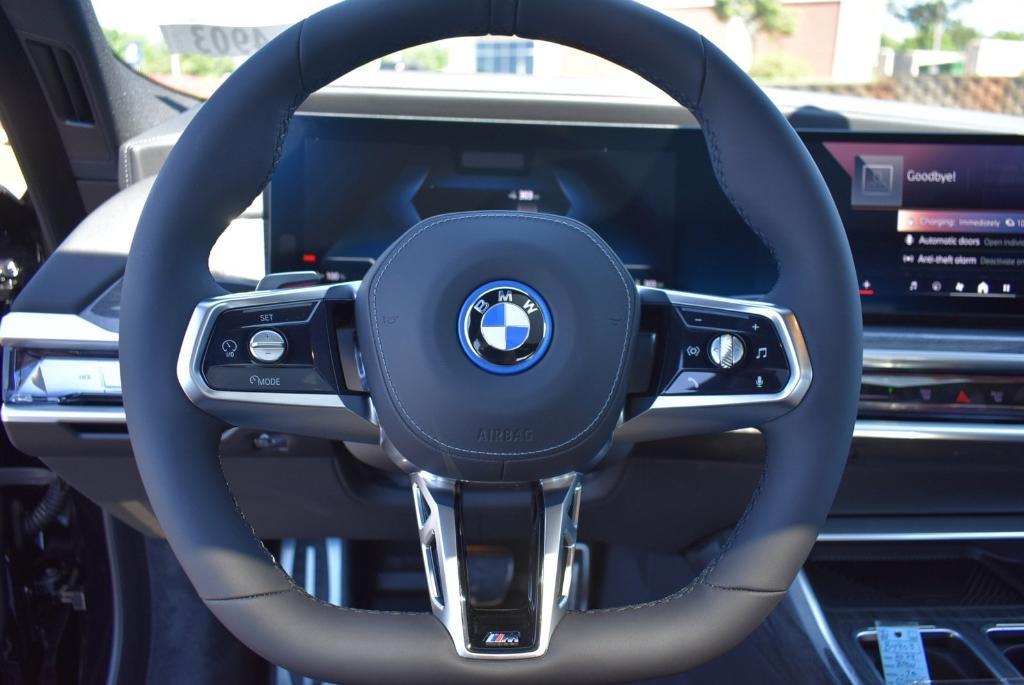 new 2024 BMW i7 car