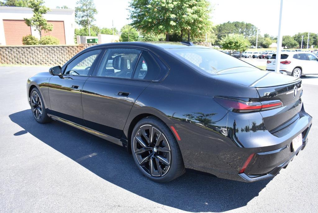 new 2024 BMW i7 car