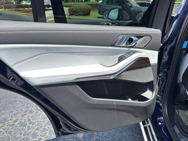 new 2026 BMW X7 car, priced at $105,885