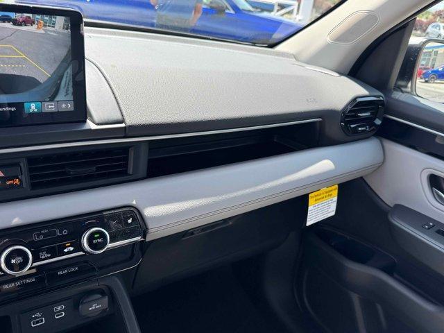 new 2025 Honda Pilot car, priced at $47,050