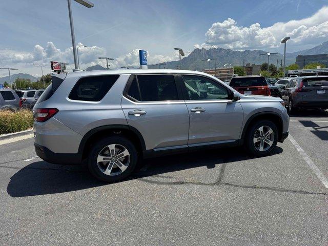 new 2025 Honda Pilot car, priced at $47,050