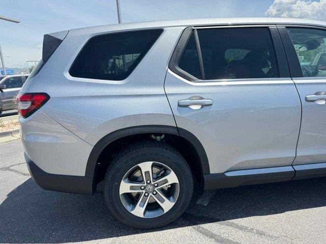 new 2025 Honda Pilot car, priced at $47,050