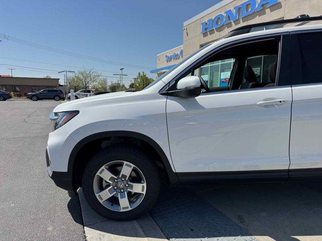 new 2025 Honda Ridgeline car, priced at $44,694