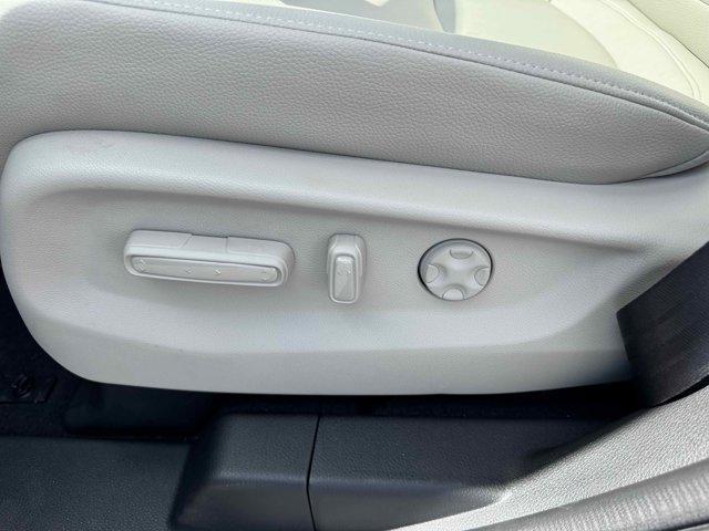 new 2026 Honda Odyssey car, priced at $44,290