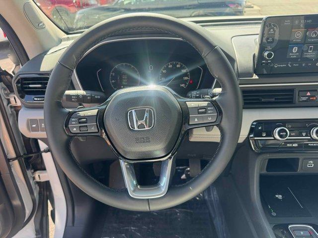 new 2025 Honda Pilot car, priced at $53,450