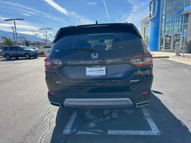 new 2025 Honda Pilot car, priced at $54,025