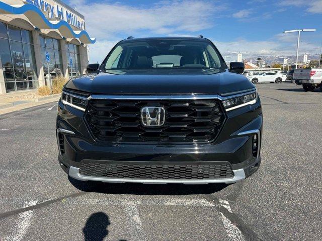 new 2025 Honda Pilot car, priced at $54,025