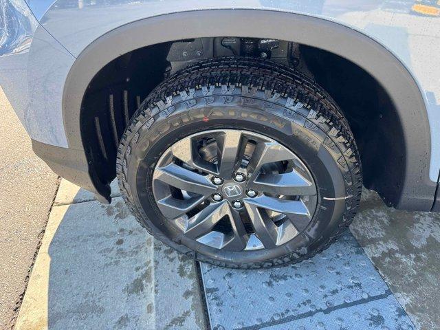 new 2025 Honda Ridgeline car, priced at $40,331