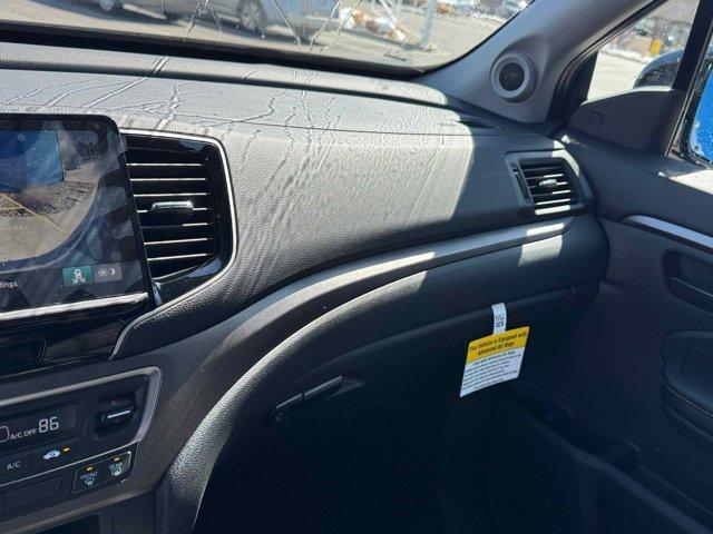 new 2025 Honda Ridgeline car, priced at $40,331