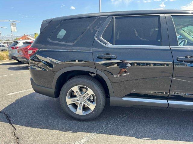 new 2025 Honda Pilot car, priced at $48,475