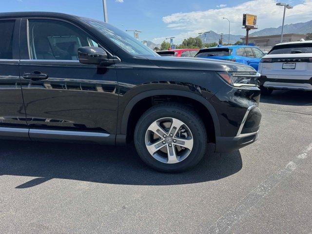 new 2025 Honda Pilot car, priced at $48,475