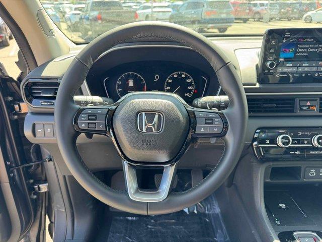 new 2025 Honda Pilot car, priced at $51,050