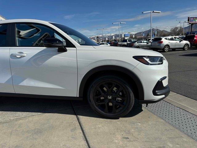 new 2025 Honda HR-V car, priced at $30,300
