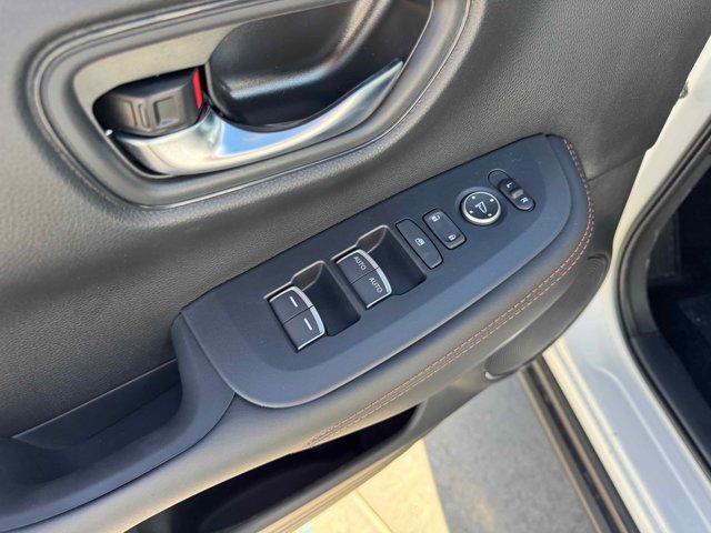 new 2025 Honda HR-V car, priced at $30,300