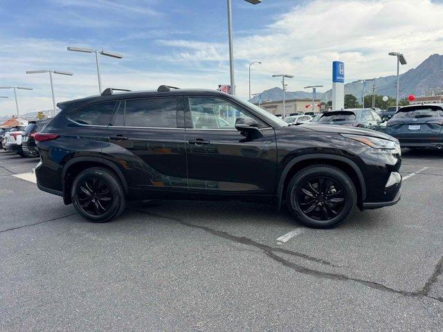 used 2022 Toyota Highlander car, priced at $35,353