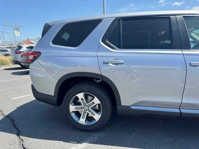 new 2025 Honda Pilot car, priced at $47,050