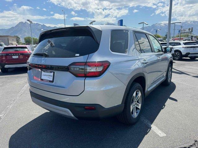 new 2025 Honda Pilot car, priced at $47,050
