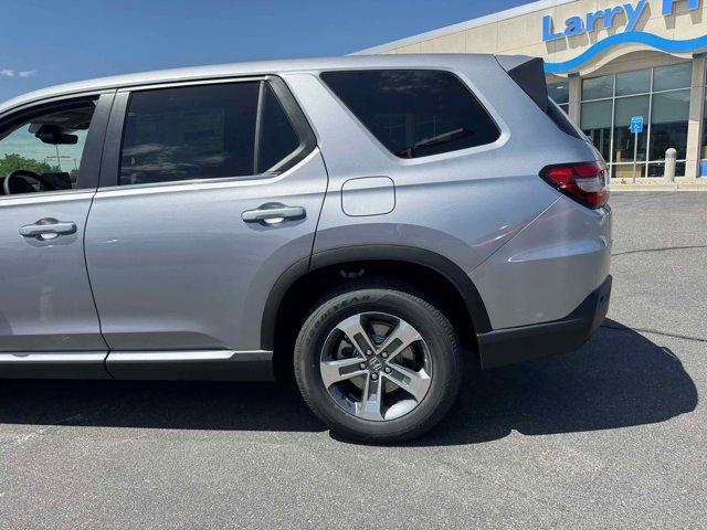 new 2025 Honda Pilot car, priced at $47,050