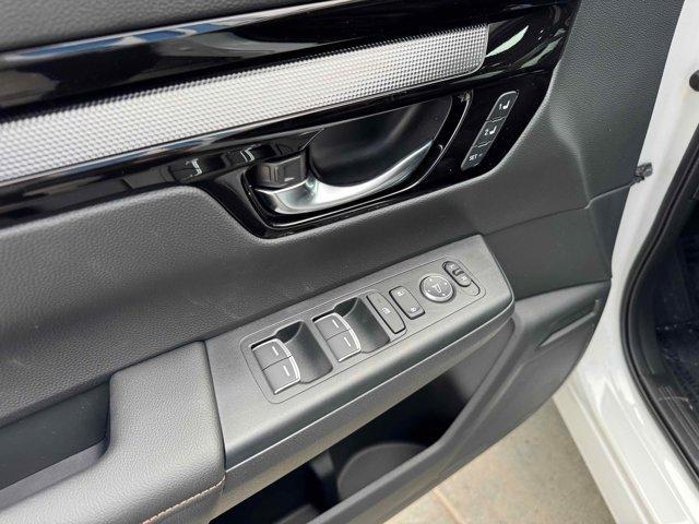 new 2025 Honda CR-V Hybrid car, priced at $42,950