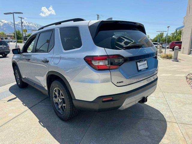 new 2025 Honda Pilot car, priced at $50,850