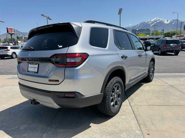new 2025 Honda Pilot car, priced at $50,850