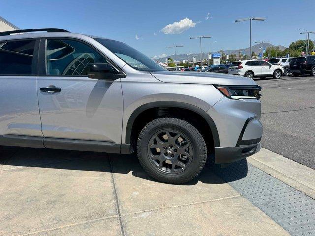 new 2025 Honda Pilot car, priced at $50,850