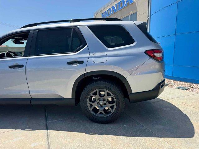new 2025 Honda Pilot car, priced at $50,850