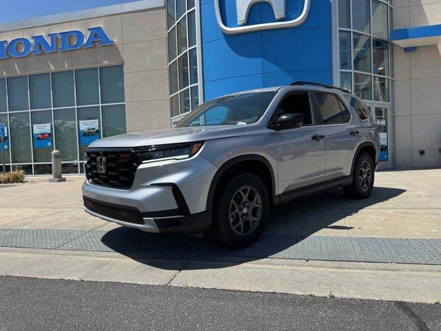 new 2025 Honda Pilot car, priced at $50,850