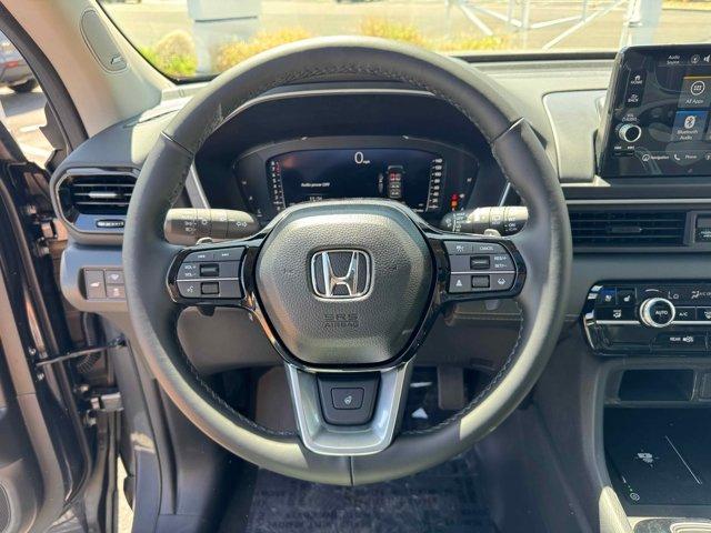 new 2025 Honda Pilot car, priced at $56,980