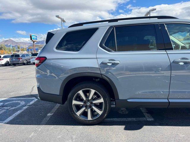 new 2025 Honda Pilot car, priced at $55,760