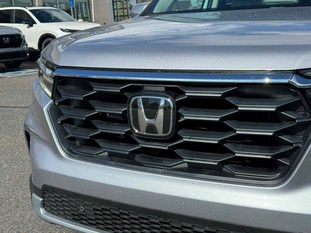 new 2025 Honda Pilot car, priced at $44,482