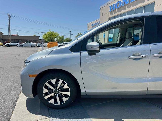 new 2025 Honda Odyssey car, priced at $43,670