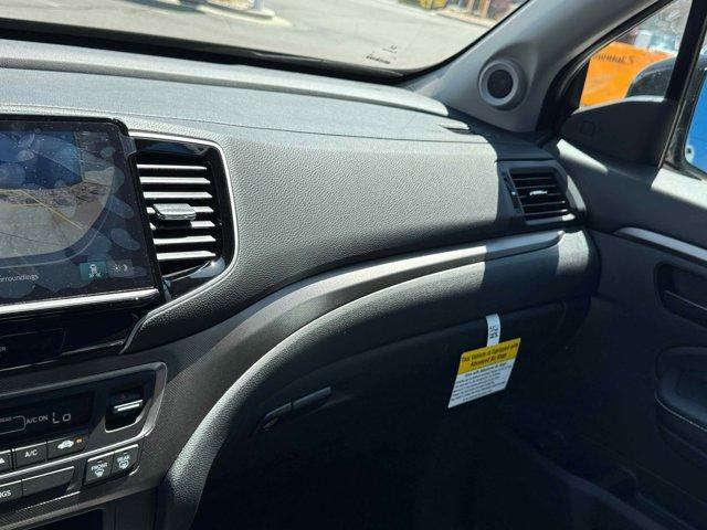 new 2025 Honda Ridgeline car, priced at $40,561