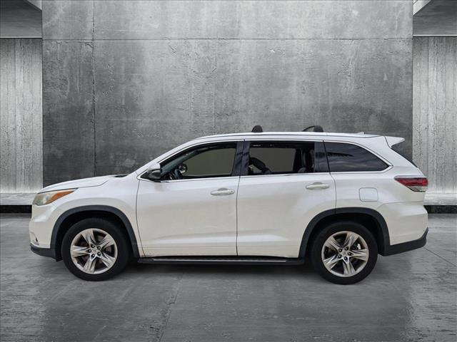 used 2015 Toyota Highlander car, priced at $17,738