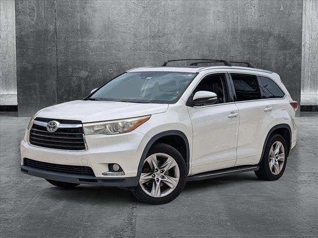 used 2015 Toyota Highlander car, priced at $17,738