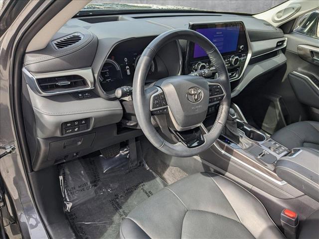 used 2023 Toyota Highlander Hybrid car, priced at $46,886