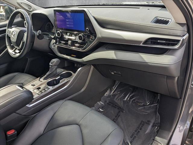 used 2023 Toyota Highlander Hybrid car, priced at $46,886