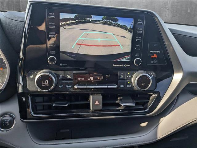 used 2022 Toyota Highlander car, priced at $33,418