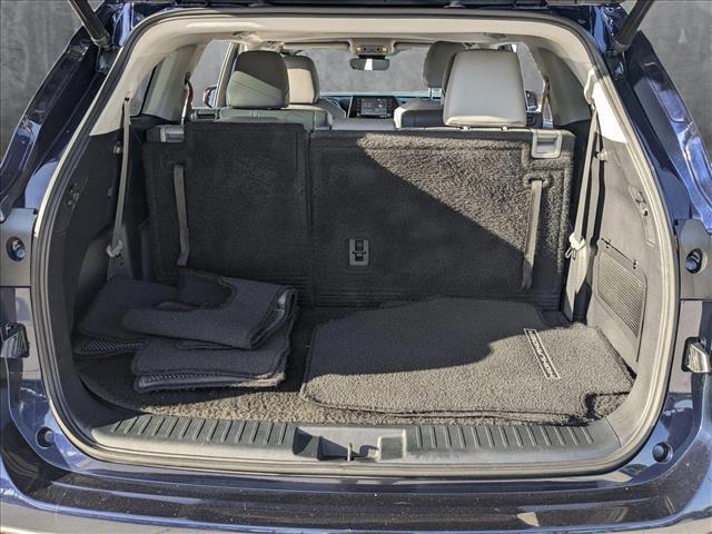 used 2022 Toyota Highlander car, priced at $33,418