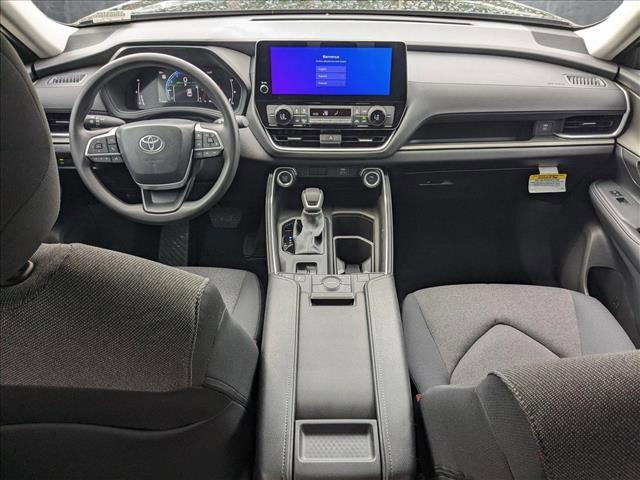 new 2025 Toyota Highlander car, priced at $43,957