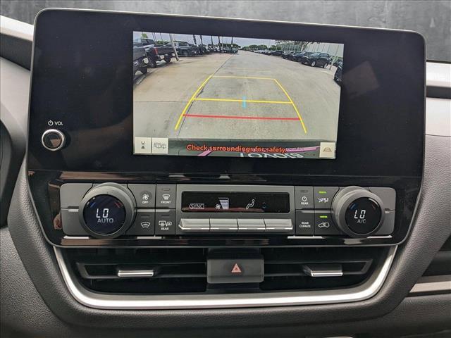 new 2025 Toyota Highlander car, priced at $43,957